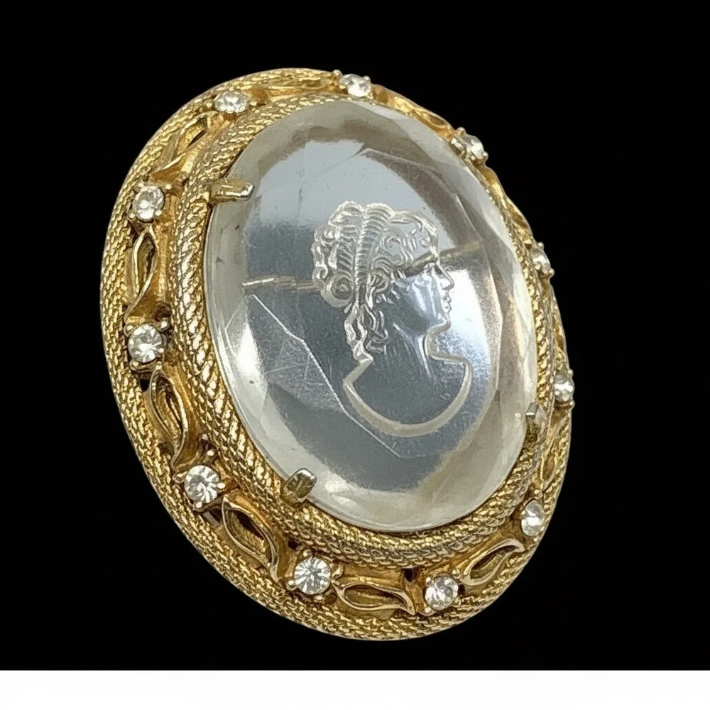 Vintage Lucite Intaglio Cameo Brooch Classical Lady Rhinestone Gold Tone